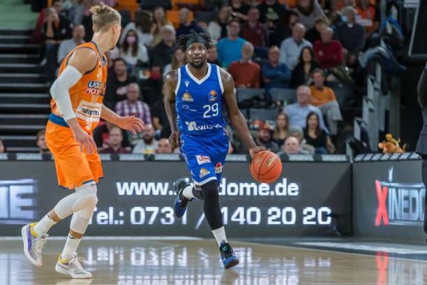 联盟宣布 联盟宣布